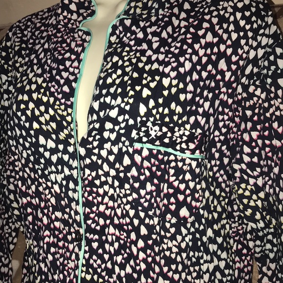 Victoria’s Secret sleepwear Large button down top 💕💗 - Picture 3 of 7